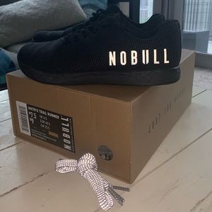 NOBULL black trainer